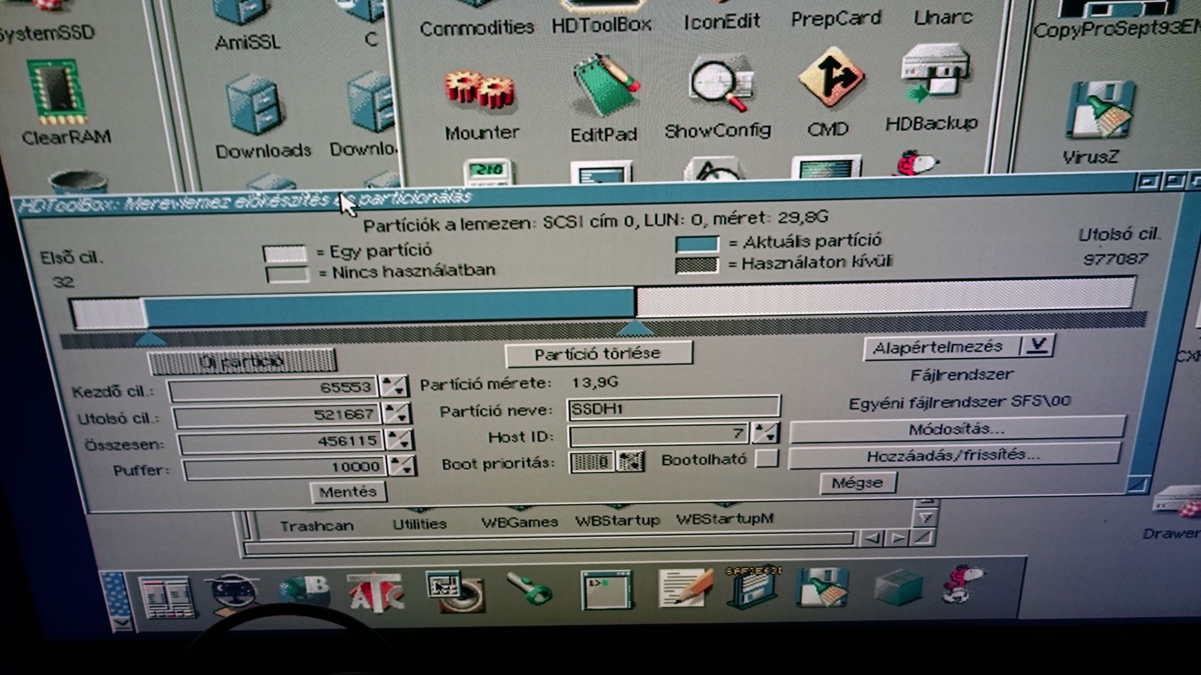 32 GB SSD 32 GB SSD